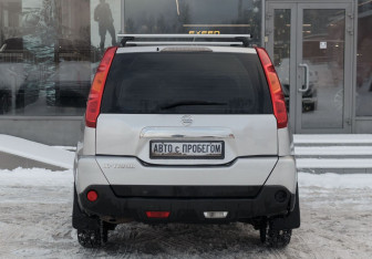 Подержанный автомобиль Nissan X-Trail 2008 года (6 фото)
