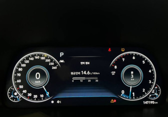 Подержанный автомобиль Hyundai Sonata 2021 года (12 фото)