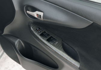 Подержанный автомобиль Toyota Corolla Wagon 2007 года (16 фото)