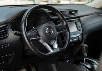 Подержанный автомобиль Nissan X-Trail 2019 года (11 фото)