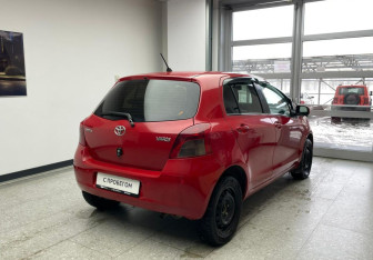 Подержанный автомобиль Toyota Yaris Hatchback 2008 года (4 фото)