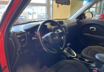 Подержанный автомобиль Kia Soul 2018 года (12 фото)