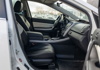 Подержанный автомобиль Mazda CX-7 2011 года (24 фото)