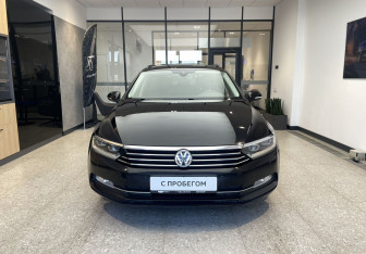 Подержанный автомобиль Volkswagen Passat Wagon 2018 года (3 фото)