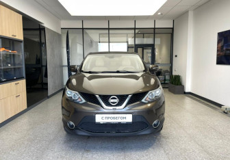 Подержанный автомобиль Nissan Qashqai 2014 года (3 фото)