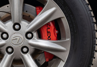 Подержанный автомобиль Lexus RX 2005 года (10 фото)