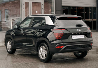 Подержанный автомобиль Hyundai Creta 2022 года (7 фото)