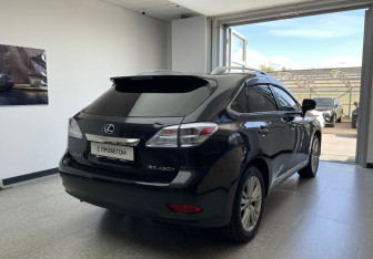 Подержанный автомобиль Lexus RX 2009 года (5 фото)