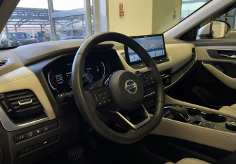 Подержанный автомобиль Nissan X-Trail 2021 года (7 фото)