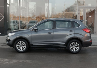Подержанный автомобиль Chery Tiggo 5 2014 года (8 фото)