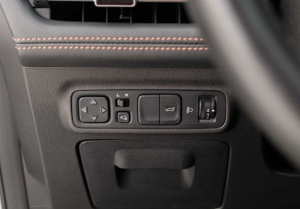 Подержанный автомобиль Changan UNI-K 2023 года (20 фото)