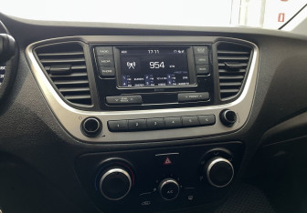 Подержанный автомобиль Hyundai Solaris Sedan 2018 года (14 фото)