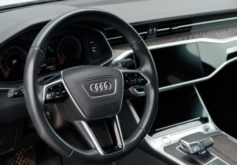 Подержанный автомобиль Audi A6 Sedan 2019 года (11 фото)