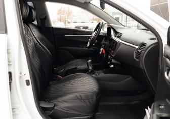 Подержанный автомобиль Kia Rio Sedan 2020 года (20 фото)