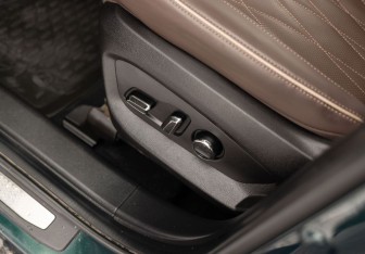 Подержанный автомобиль Exeed VX 2022 года (19 фото)