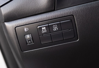 Подержанный автомобиль Mazda 3 Sedan 2014 года (18 фото)