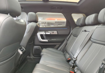 Подержанный автомобиль Jaecoo J7 2024 года (13 фото)