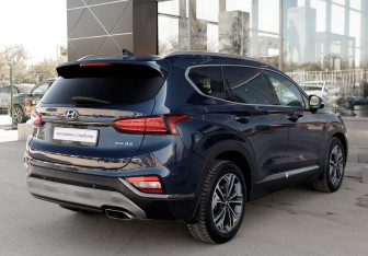 Подержанный автомобиль Hyundai Santa Fe 2020 года (5 фото)