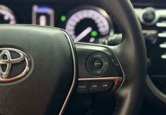 Подержанный автомобиль Toyota Camry Sedan 2018 года (20 фото)