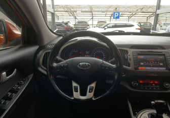 Подержанный автомобиль Kia Sportage 2014 года (9 фото)
