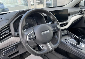 Подержанный автомобиль Haval F7 2023 года (14 фото)