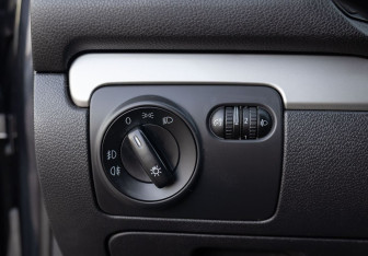 Подержанный автомобиль Volkswagen Gol 2011 года (16 фото)