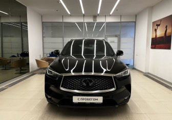 Подержанный автомобиль Infiniti QX50 2018 года (2 фото)