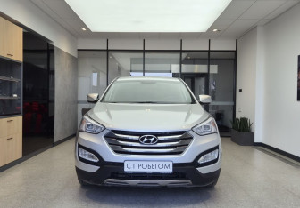 Подержанный автомобиль Hyundai Santa Fe 2012 года (2 фото)