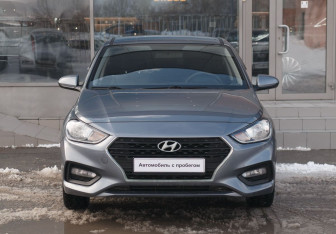 Подержанный автомобиль Hyundai Solaris Sedan 2017 года (2 фото)