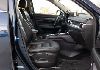 Подержанный автомобиль Mazda CX-5 2020 года (23 фото)