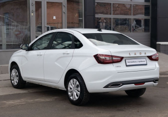 Подержанный автомобиль LADA (ВАЗ) Vesta Sedan 2023 года (7 фото)