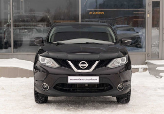 Подержанный автомобиль Nissan Qashqai 2014 года (2 фото)