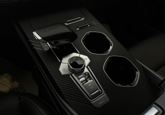 Подержанный автомобиль Changan UNI-K 2023 года (14 фото)