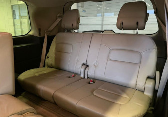 Подержанный автомобиль Toyota Land Cruiser Suv 2008 года (11 фото)