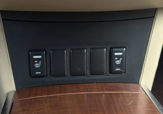 Подержанный автомобиль Nissan Teana 2006 года (17 фото)