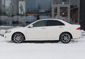 Подержанный автомобиль Honda Accord Sedan 2007 года (8 фото)