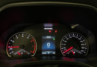 Подержанный автомобиль Haval F7 2019 года (11 фото)