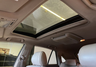 Подержанный автомобиль Lexus RX 2004 года (14 фото)