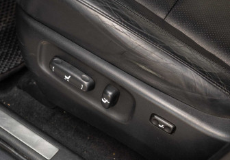 Подержанный автомобиль Lexus RX 2008 года (17 фото)