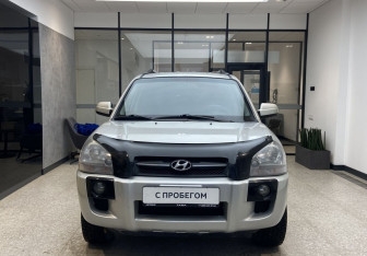 Подержанный автомобиль Hyundai Tucson 2007 года (3 фото)