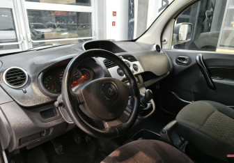 Подержанный автомобиль Renault Kangoo 2012 года (7 фото)