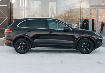 Подержанный автомобиль Porsche Cayenne 2014 года (4 фото)
