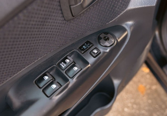 Подержанный автомобиль Hyundai Tucson 2008 года (16 фото)