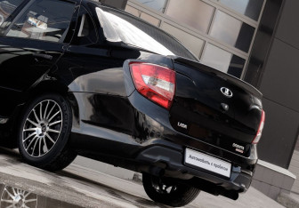 Подержанный автомобиль LADA (ВАЗ) Granta Sedan 2014 года (10 фото)