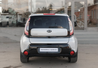 Подержанный автомобиль Kia Soul 2016 года (6 фото)