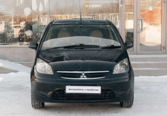 Подержанный автомобиль Mitsubishi Colt Wagon 2006 года (2 фото)
