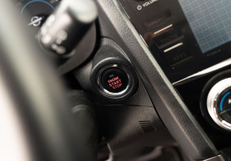 Подержанный автомобиль Subaru Forester Suv 2016 года (16 фото)