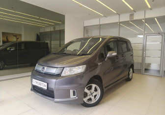 Подержанный автомобиль Honda Freed 2014 года (1 фото)