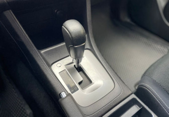 Подержанный автомобиль Subaru XV 2014 года (16 фото)