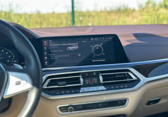 Подержанный автомобиль BMW X7 2019 года (16 фото)